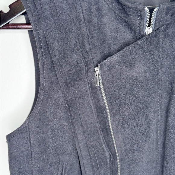 BCBG vest jacket - Picture 4 of 6